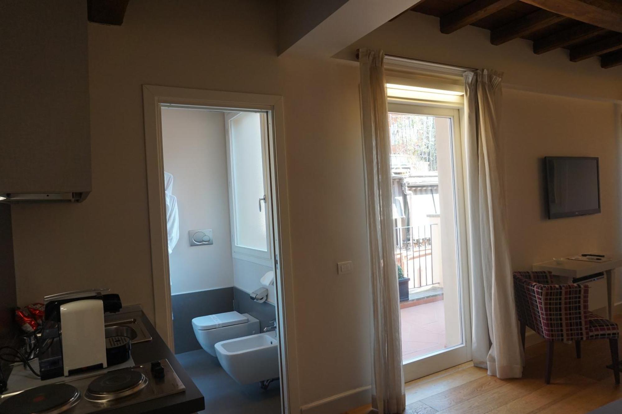 Trevi Palace Luxury Inn — Photos 3
